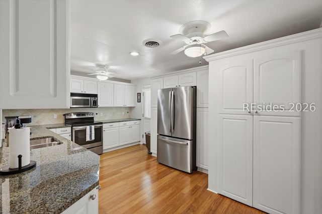 45 Queens Folly Rd Apt 779, Hilton Head Island, SC 29928