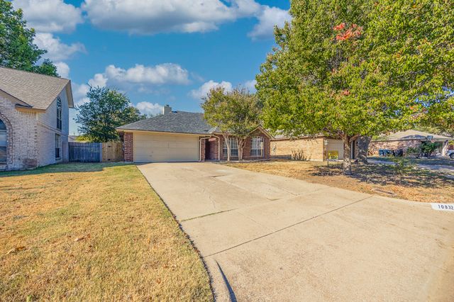 10832 Tall Oak Drive, Fort Worth, TX 76108