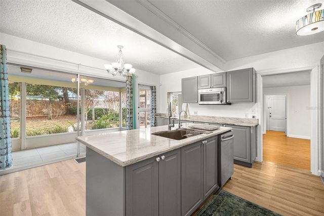 1226 SE 9TH AVENUE, Ocala, FL 34471