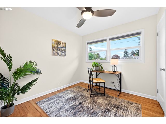 11375 Ne EVERETT St, Portland, OR 97220