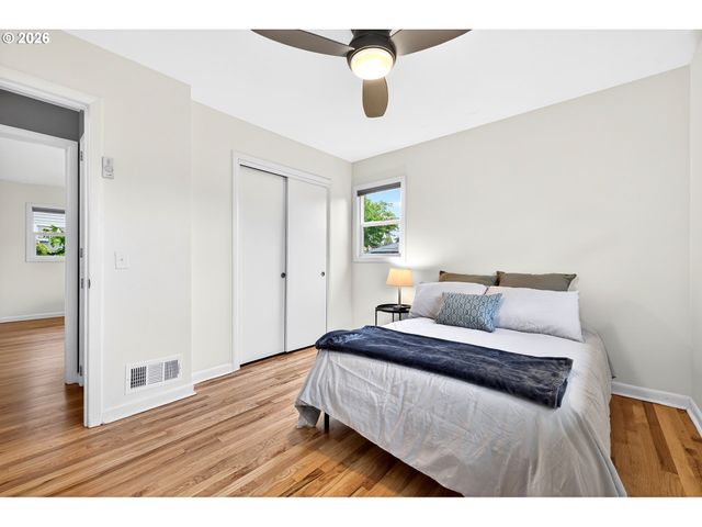 11375 Ne EVERETT St, Portland, OR 97220