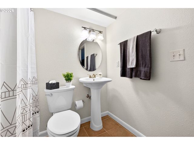 11375 Ne EVERETT St, Portland, OR 97220