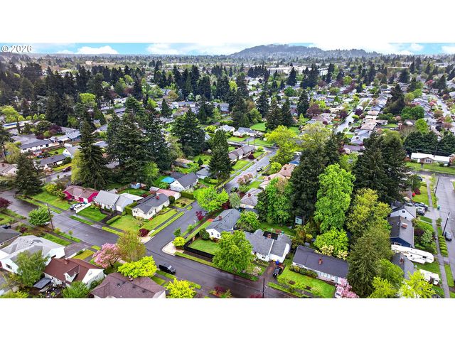 11375 Ne EVERETT St, Portland, OR 97220