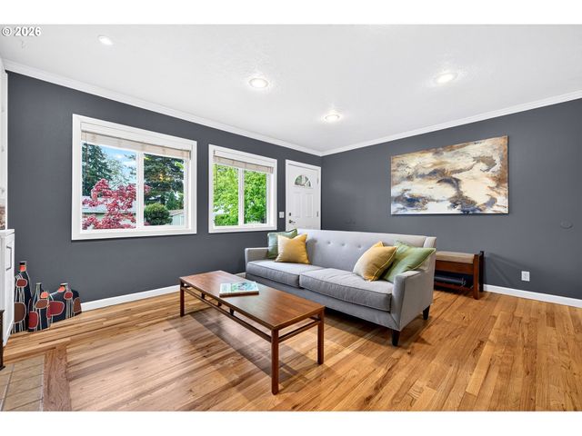 11375 Ne EVERETT St, Portland, OR 97220