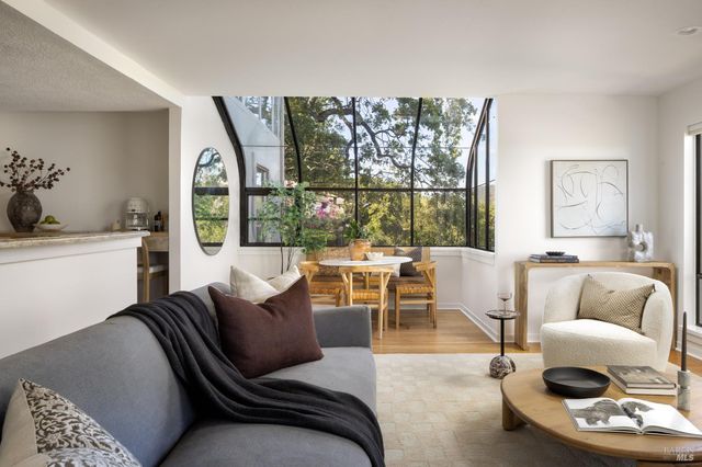 200 Stuyvesant Dr, San Anselmo, CA 94960