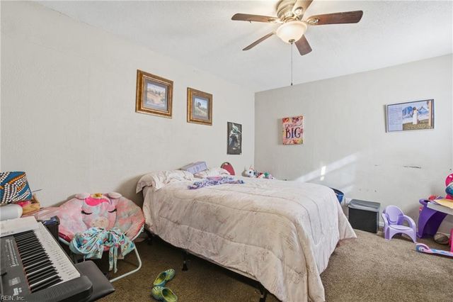 16 Stevens PL, Portsmouth, VA 23702