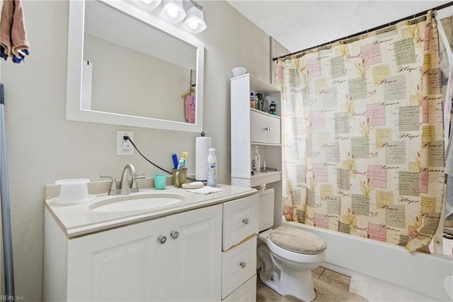 16 Stevens PL, Portsmouth, VA 23702