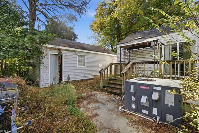 16 Stevens PL, Portsmouth, VA 23702