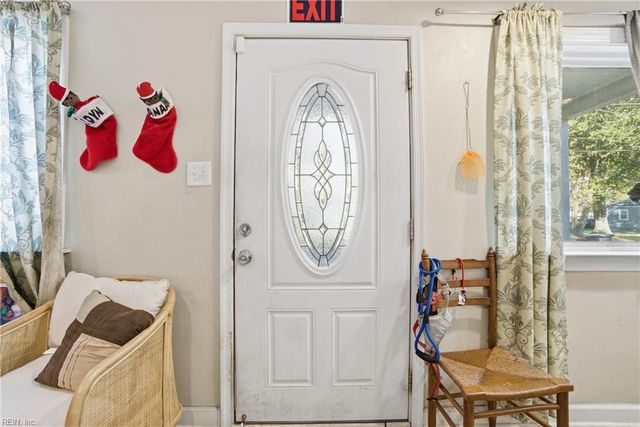 16 Stevens PL, Portsmouth, VA 23702