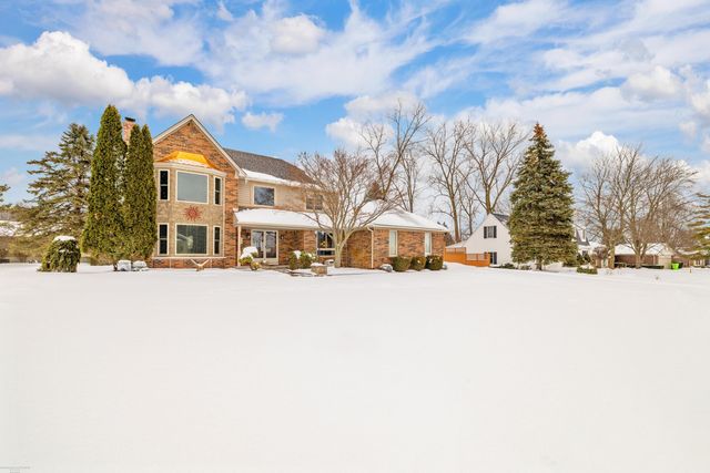 8621 Woodsman Drive, Washington, MI 48094