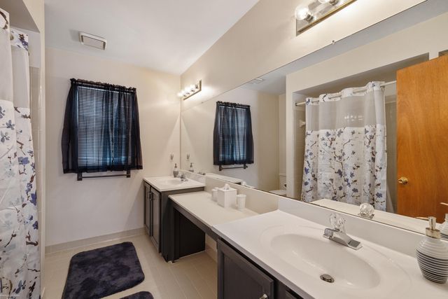 8621 Woodsman Drive, Washington, MI 48094