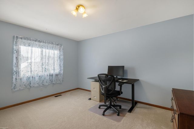 8621 Woodsman Drive, Washington, MI 48094