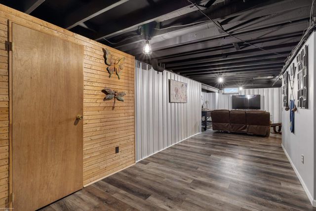 8621 Woodsman Drive, Washington, MI 48094