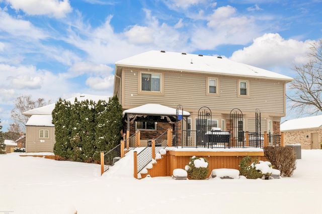 8621 Woodsman Drive, Washington, MI 48094