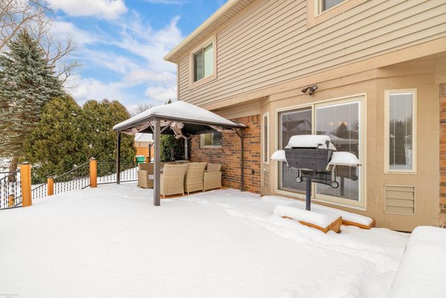 8621 Woodsman Drive, Washington, MI 48094