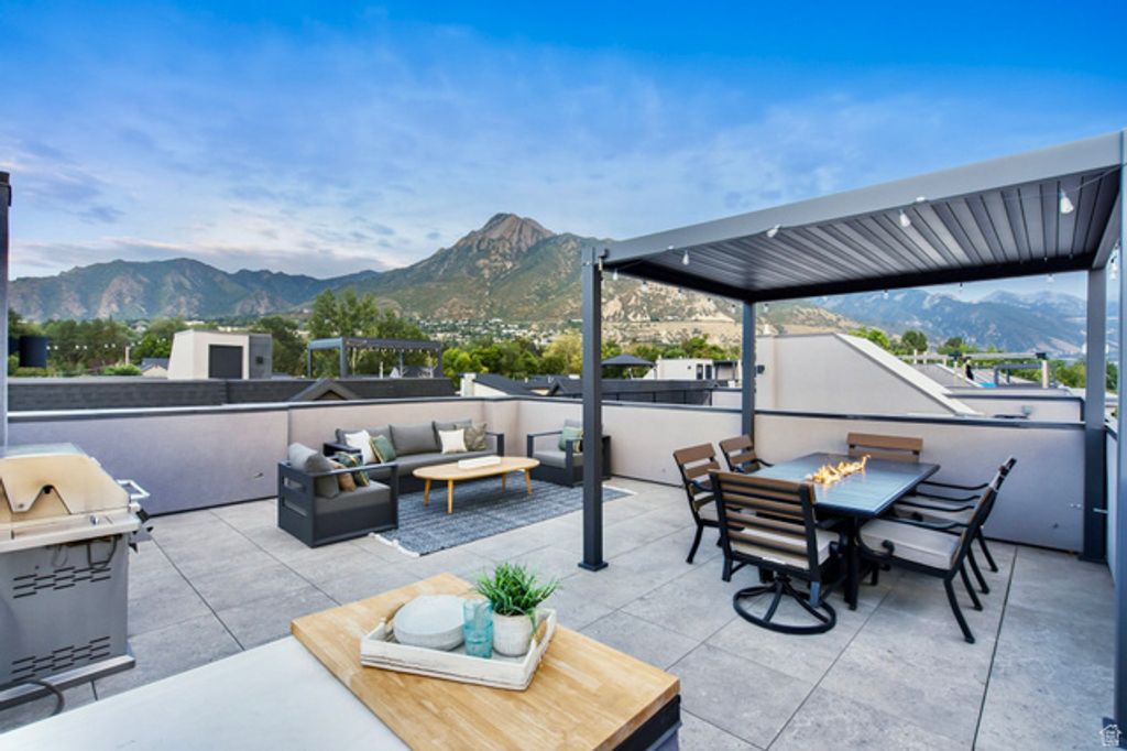 4672 S GROSVENOR CT, Holladay, UT 84117 — exterior