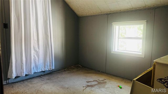 7127 Virginia Avenue, St Louis, MO 63111