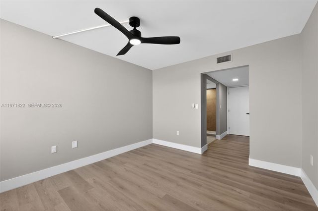 9420 Tangerine Pl 407, Davie, FL 33324