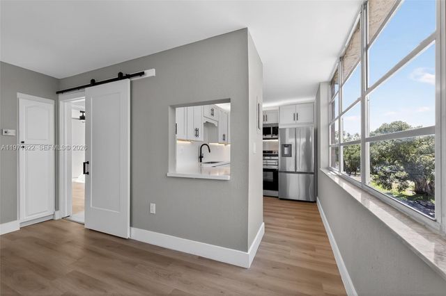 9420 Tangerine Pl 407, Davie, FL 33324