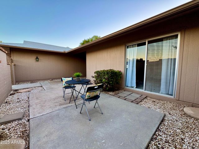 18442 N 104TH Avenue, Sun City, AZ 85373