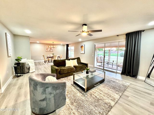 18442 N 104TH Avenue, Sun City, AZ 85373