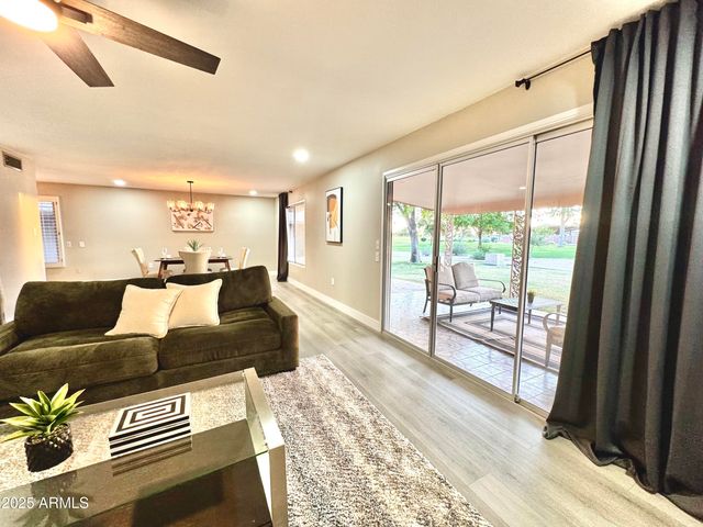 18442 N 104TH Avenue, Sun City, AZ 85373