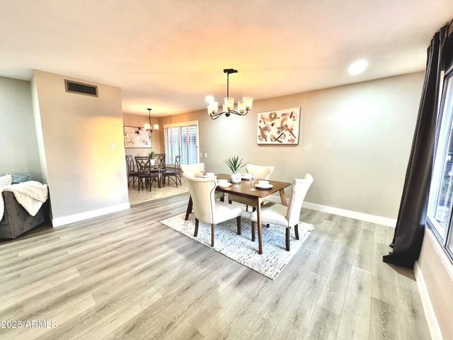 18442 N 104TH Avenue, Sun City, AZ 85373