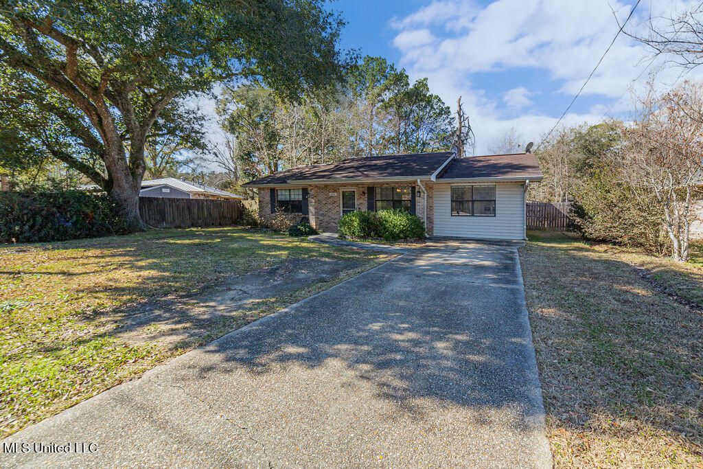 1000 Abbott Street, Picayune, MS 39466