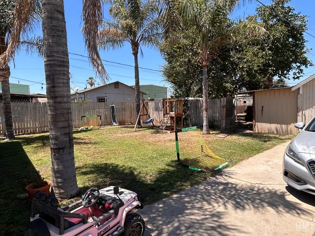 1014 30th Street, Bakersfield, CA 93301