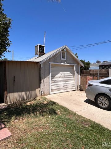 1014 30th Street, Bakersfield, CA 93301