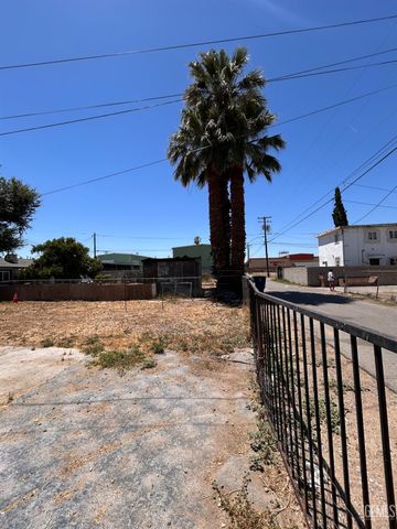1014 30th Street, Bakersfield, CA 93301