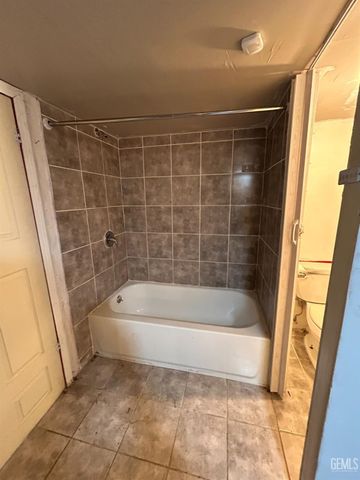 1014 30th Street, Bakersfield, CA 93301