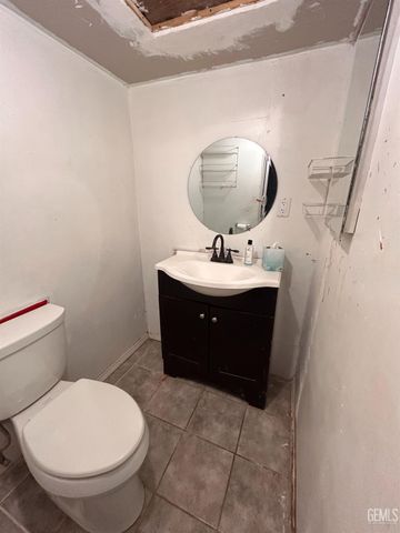 1014 30th Street, Bakersfield, CA 93301