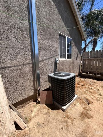 1014 30th Street, Bakersfield, CA 93301