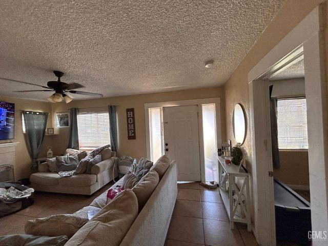 1014 30th Street, Bakersfield, CA 93301