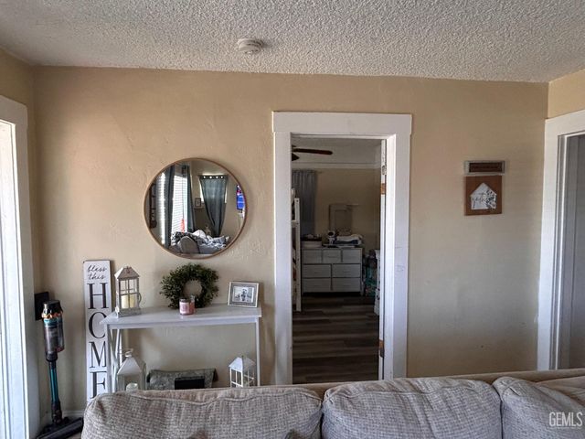1014 30th Street, Bakersfield, CA 93301