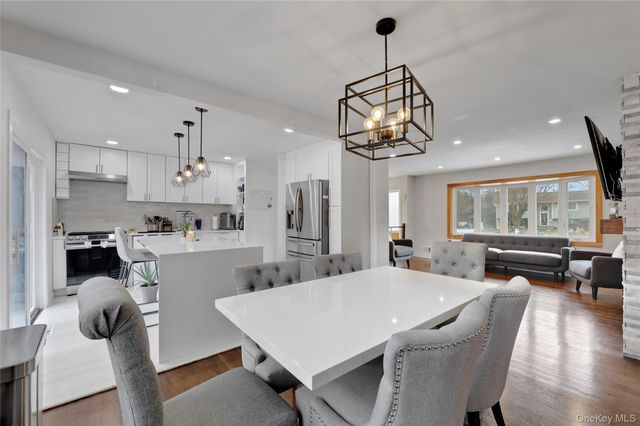 8 Jodi Lane, New City, NY 10956