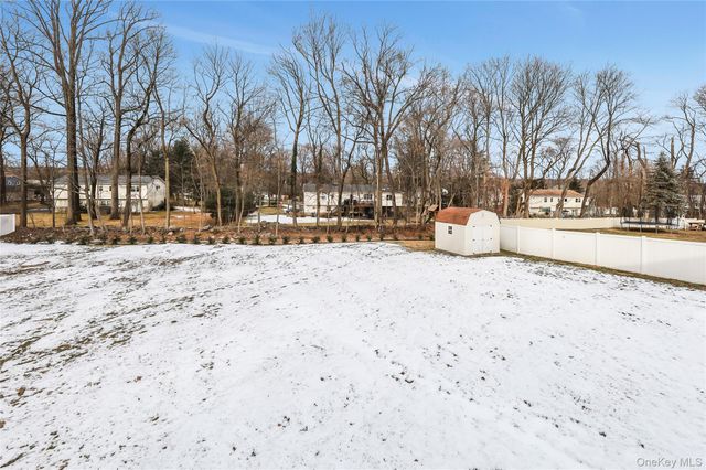 8 Jodi Lane, New City, NY 10956