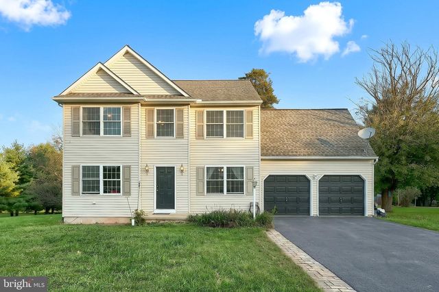 3241 WALKER AVE, Dover, PA 17315