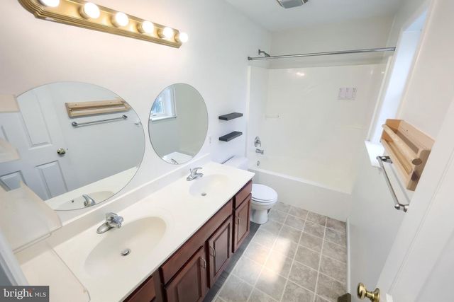 3241 WALKER AVE, Dover, PA 17315