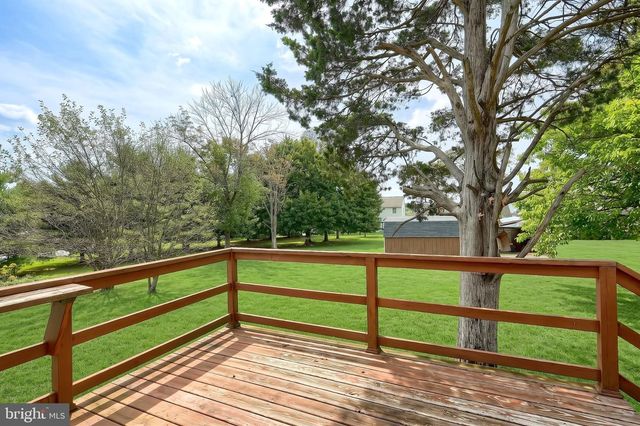 3241 WALKER AVE, Dover, PA 17315