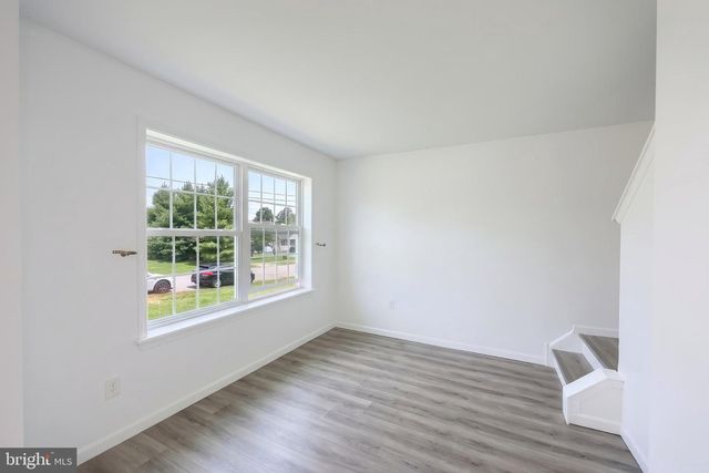 3241 WALKER AVE, Dover, PA 17315