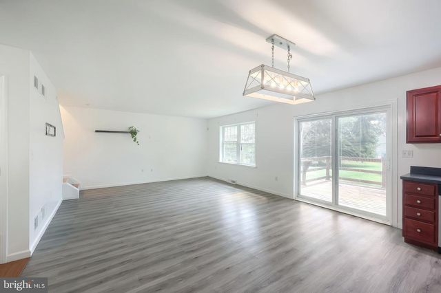 3241 WALKER AVE, Dover, PA 17315
