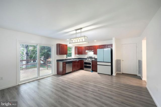 3241 WALKER AVE, Dover, PA 17315
