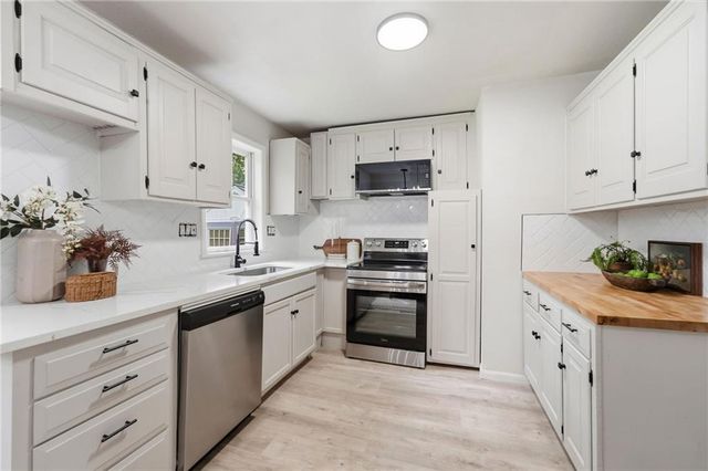 17249 S Prospect Avenue, Belton, MO 64012