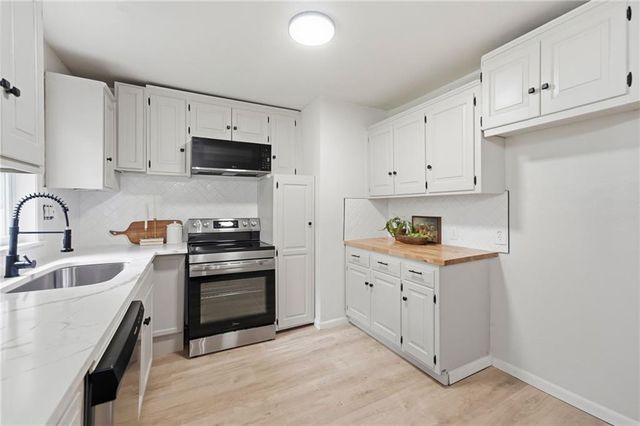 17249 S Prospect Avenue, Belton, MO 64012