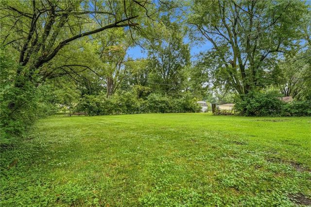 17249 S Prospect Avenue, Belton, MO 64012