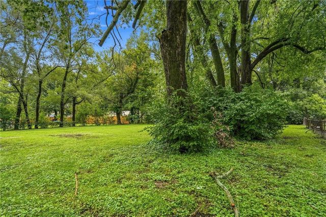 17249 S Prospect Avenue, Belton, MO 64012