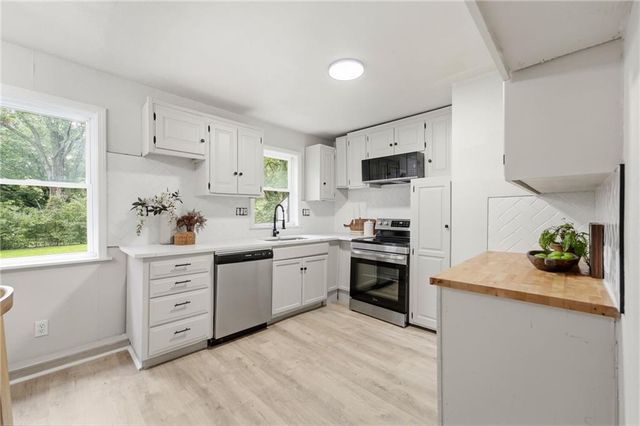 17249 S Prospect Avenue, Belton, MO 64012