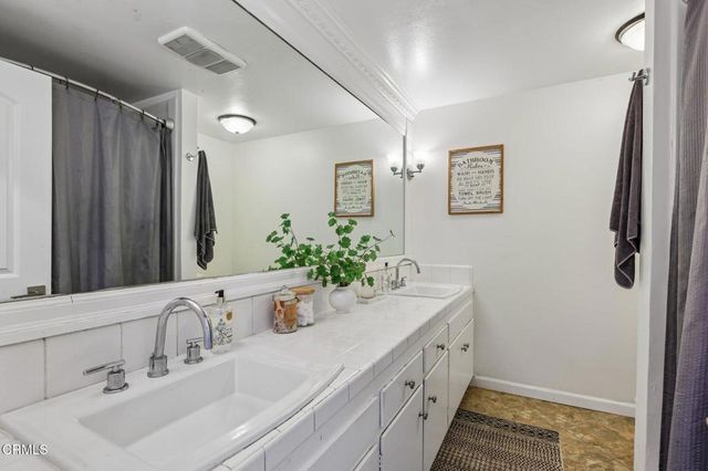 2042 Dunnigan Street, Camarillo, CA 93010